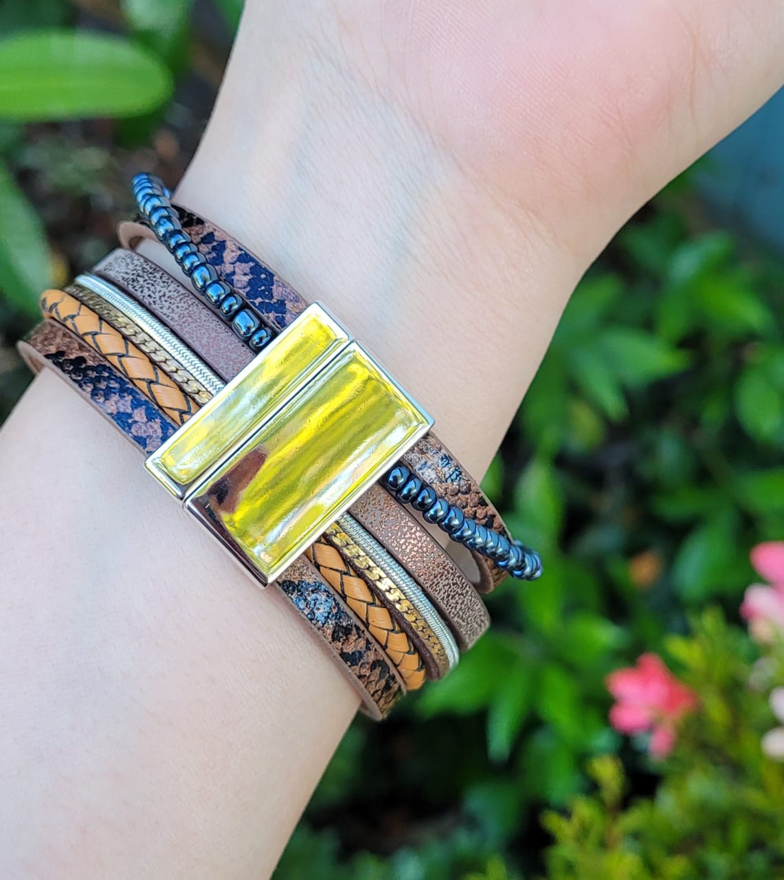 Boho Western Multi-Layer Bracelet ✨ Turquoise Accent • Feather Detail • Magnetic Closure