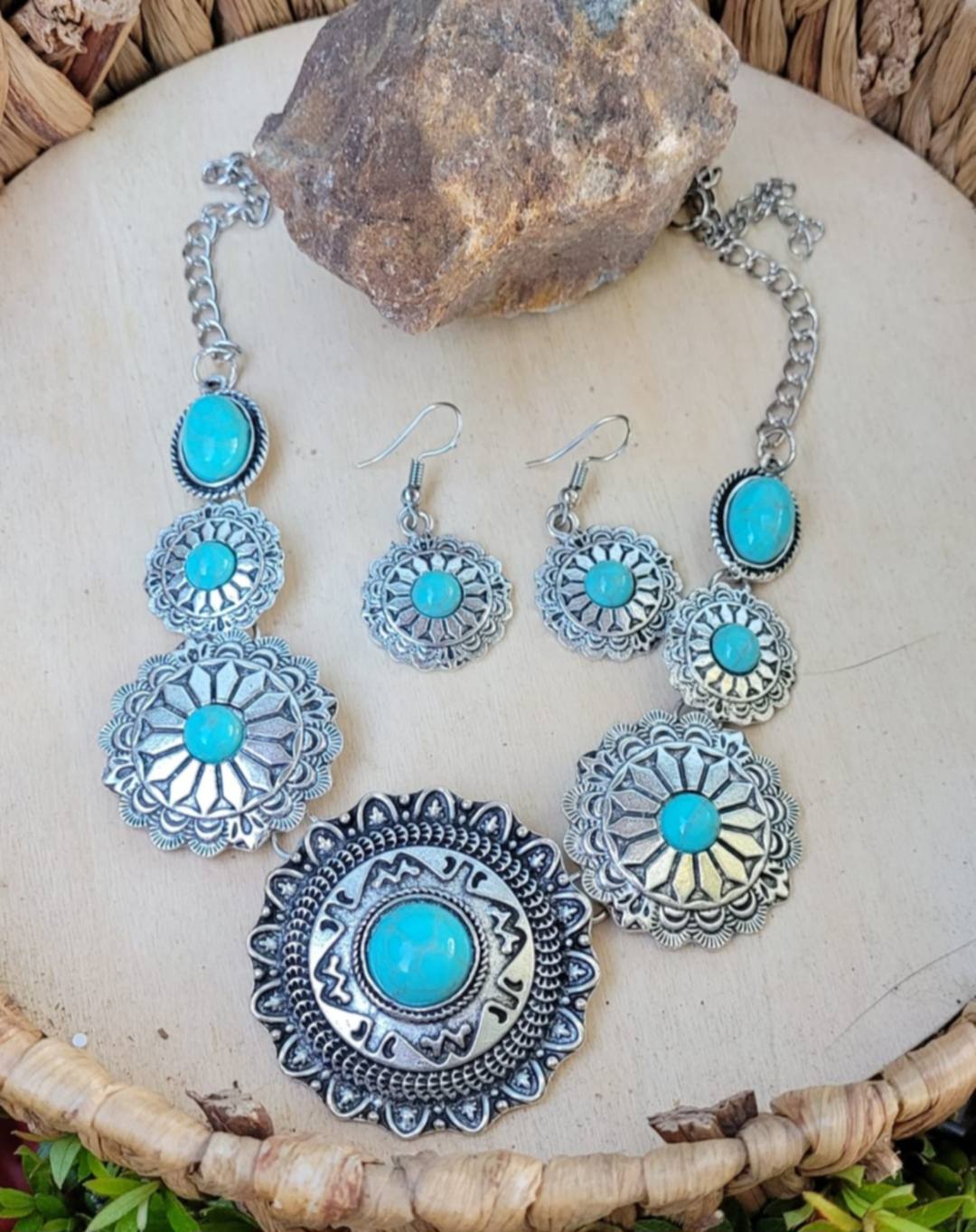 Western Turquoise Jewelry Set Silver Tone Necklace & Earrings Boho Cowgirl Statement Set